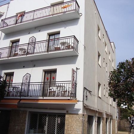 Apartaments Claudi Tossa de Mar Bagian luar foto