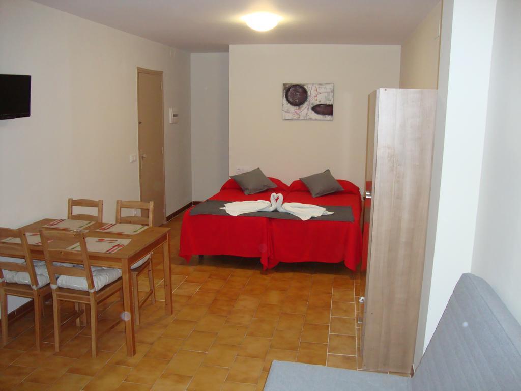 Apartaments Claudi Tossa de Mar Ruang foto