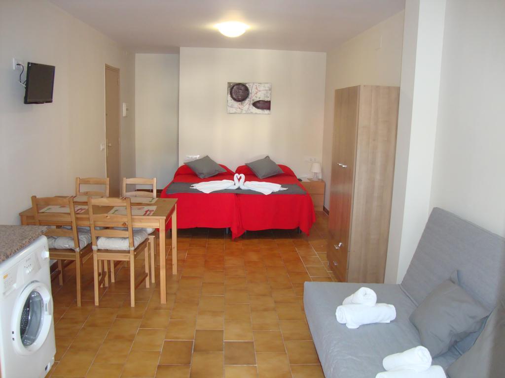 Apartaments Claudi Tossa de Mar Ruang foto